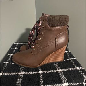 Nautica Women’s Boots - Never Worn! NWT